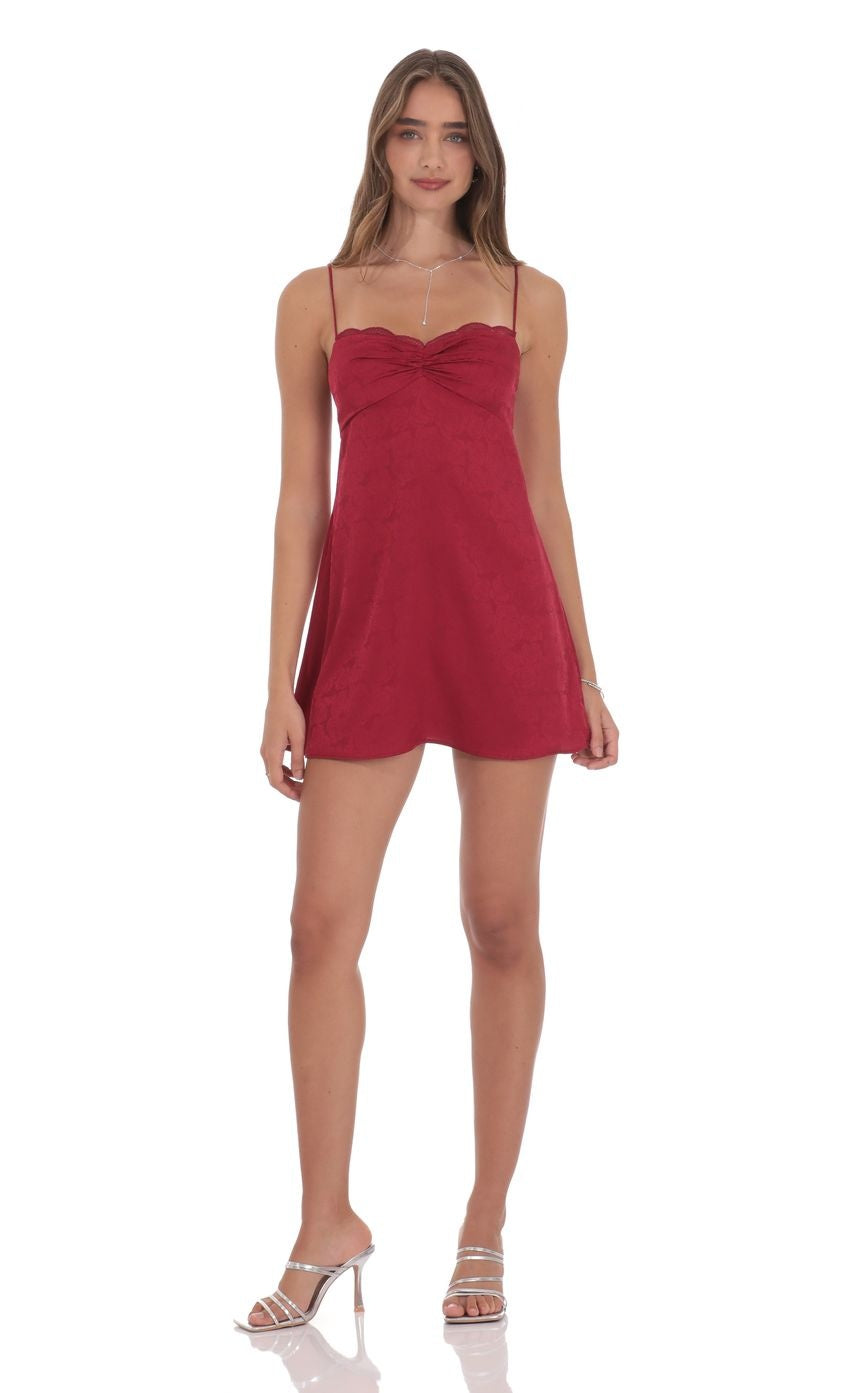 Jacquard Floral Back Lace Dress in Burgundy