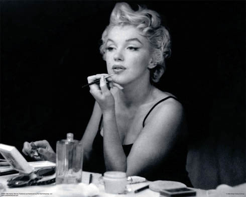 Marilyn Mirror 8x10