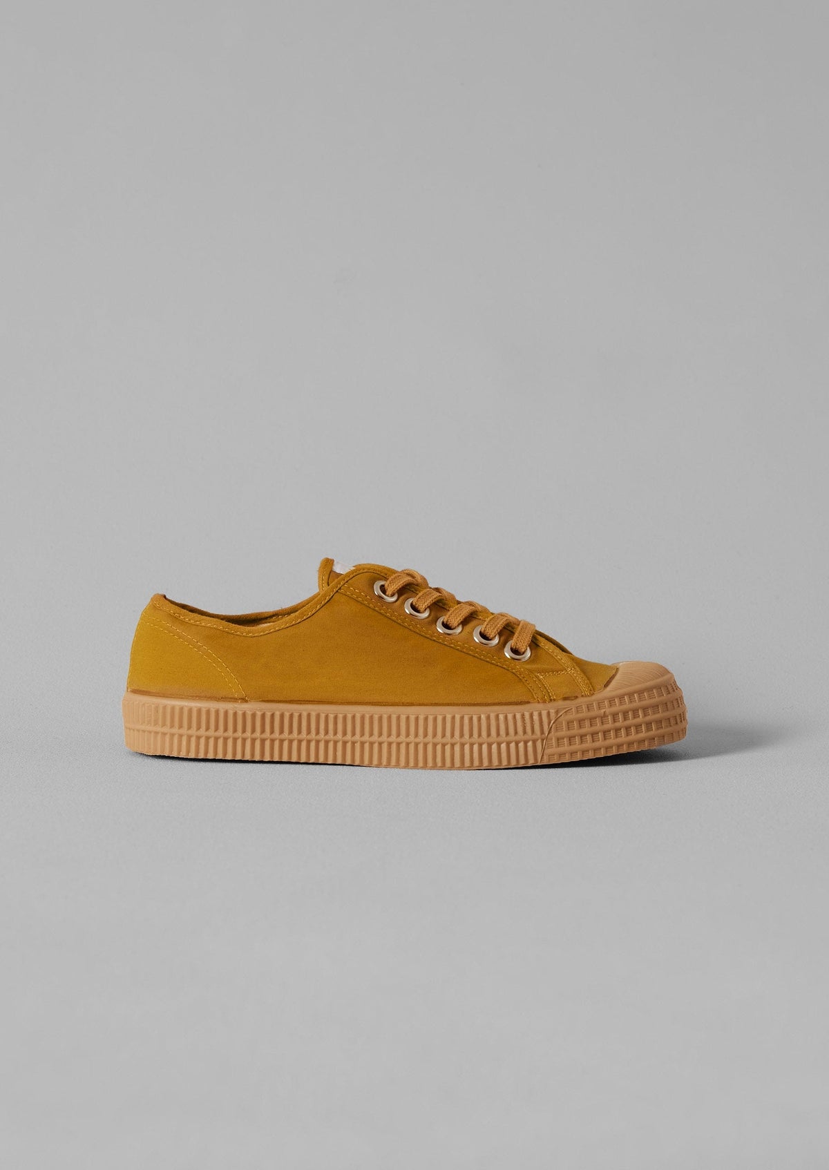 Novesta Star Master Waxed Cotton Plimsolls | Cumin