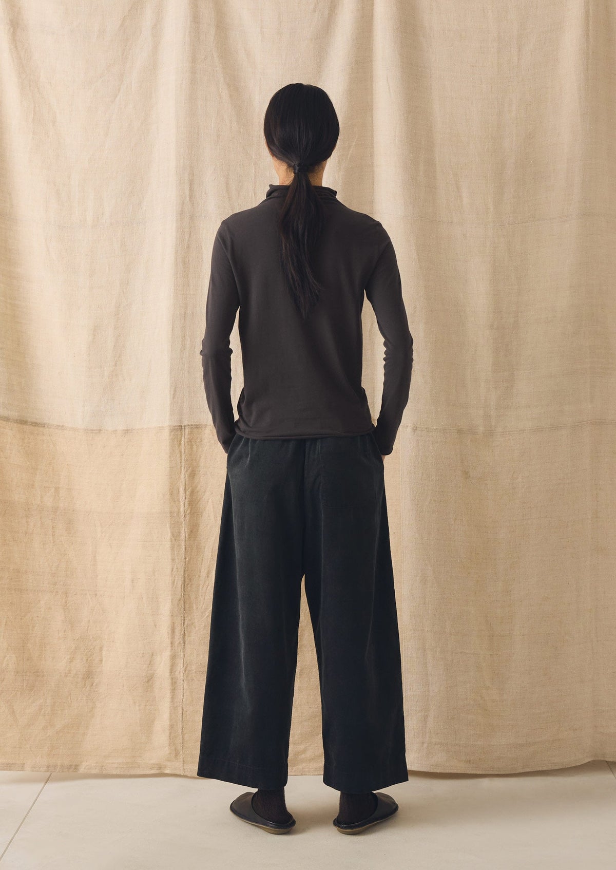 Organic Cord Barrel Leg Trousers | Charcoal