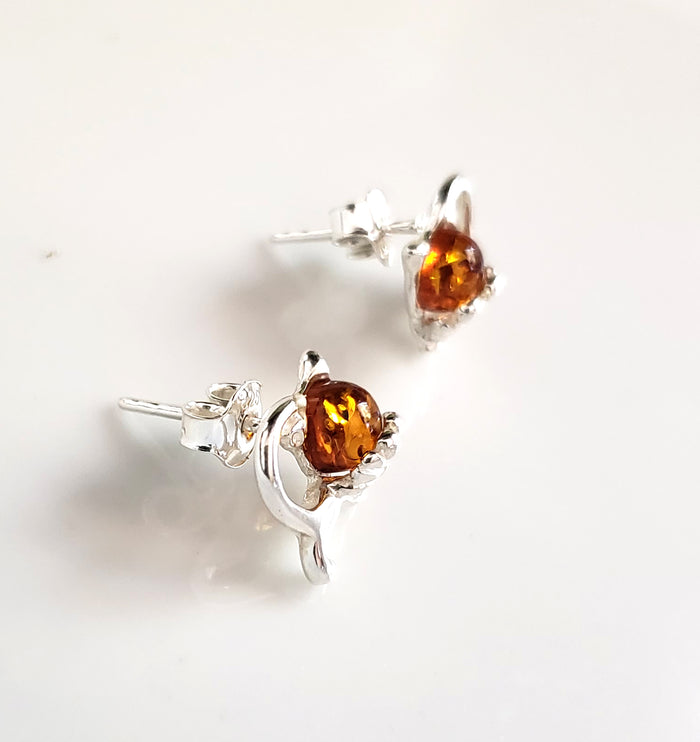 kitty cat stud earrings