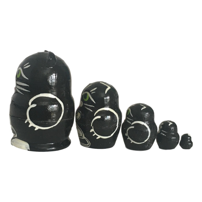 Miniature nesting dolls