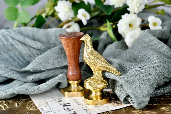 Brass Dove Wax Seal Handle - Backtozero B20 - Bird, brass deco, handle