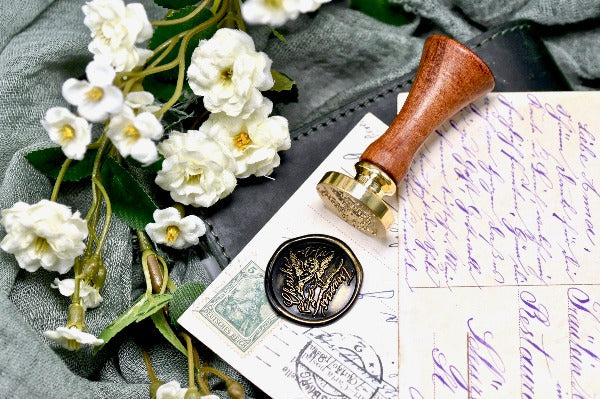 Cherub Bow & Arrow Wax Seal Stamp - Backtozero B20 - angel, black, cherub, cupid, find, french motto, Message, seek, Signature, signaturehandle, silver highlight, valentine