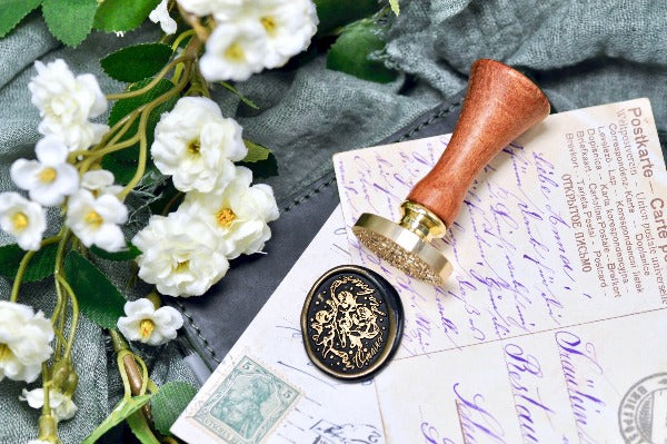 Cherubs Celebrating Wax Seal Stamp - Backtozero B20 - angel, black, celebrate, cherub, cupid, dup-review-publication, gold highlight, latin motto, Message, Signature, signaturehandle, valentine