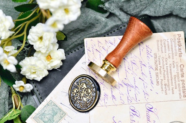 Cherubs Celebrating Wax Seal Stamp - Backtozero B20 - angel, black, celebrate, cherub, cupid, dup-review-publication, gold highlight, latin motto, Message, Signature, signaturehandle, valentine