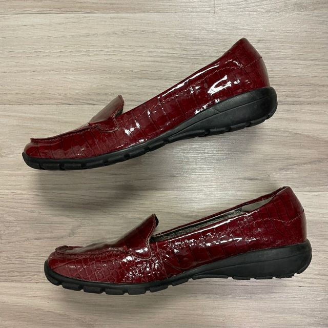 Easy Spirit Size 6 Women's Red Animal Print Slip On Shoes