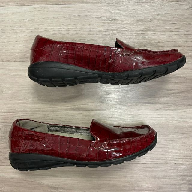Easy Spirit Size 6 Women's Red Animal Print Slip On Shoes