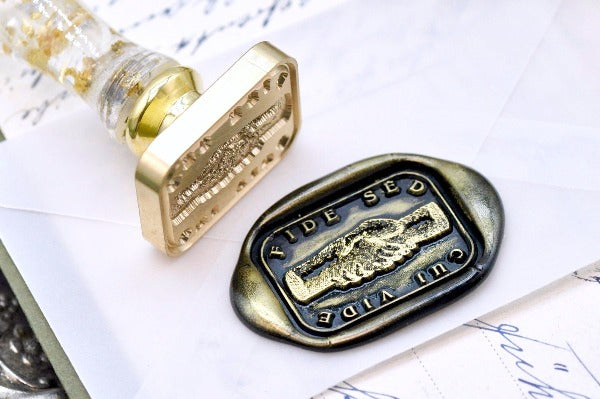 Handshake Latin Motto Wax Seal Stamp - Backtozero B20 - antique, hand, latin, latin motto, Retro, rounded rectangle, Signature, signaturehandle, trust