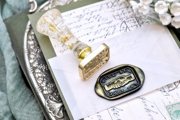 Handshake Latin Motto Wax Seal Stamp - Backtozero B20 - antique, hand, latin, latin motto, Retro, rounded rectangle, Signature, signaturehandle, trust