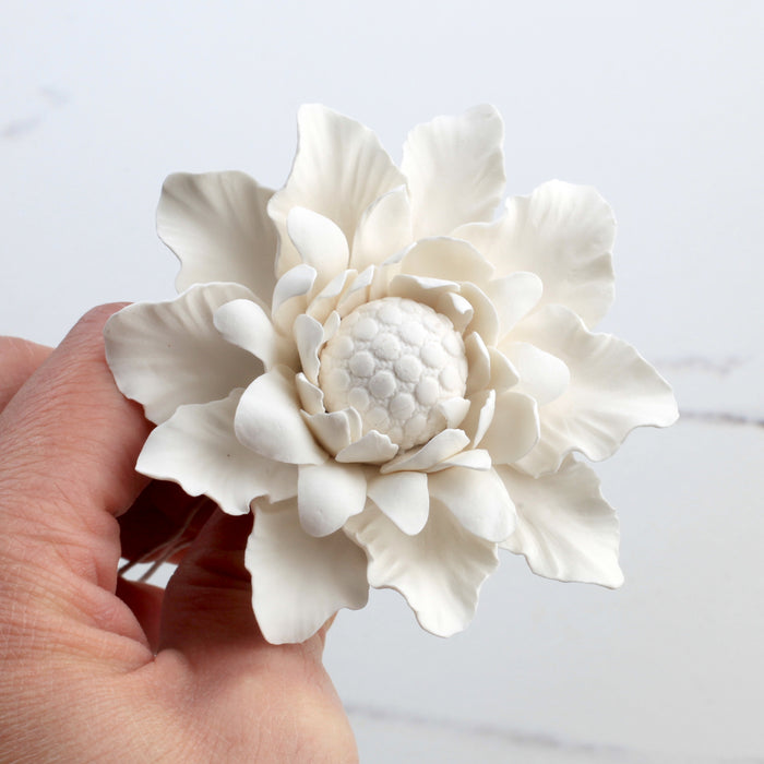 Gumpaste Dahlia Sugarflowers are perfect for cake decorating fondant wedding cakes & cupcakes. Handmade cake toppers from gumpaste/fondant. Wholesale sugarflower. Caljava Bakery Supplies