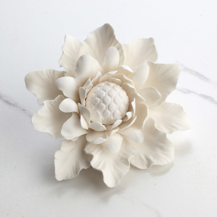 Gumpaste Dahlia Sugarflowers are perfect for cake decorating fondant wedding cakes & cupcakes. Handmade cake toppers from gumpaste/fondant. Wholesale sugarflower. Caljava Bakery Supplies