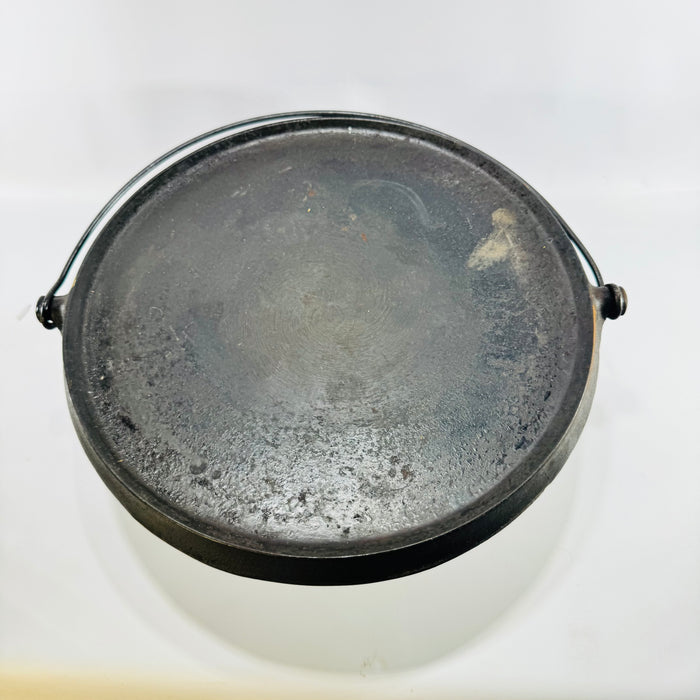 Wagner Ware Sidney -O- 1120 B Bailed Round Griddle 1922 to 1959 Cast Iron