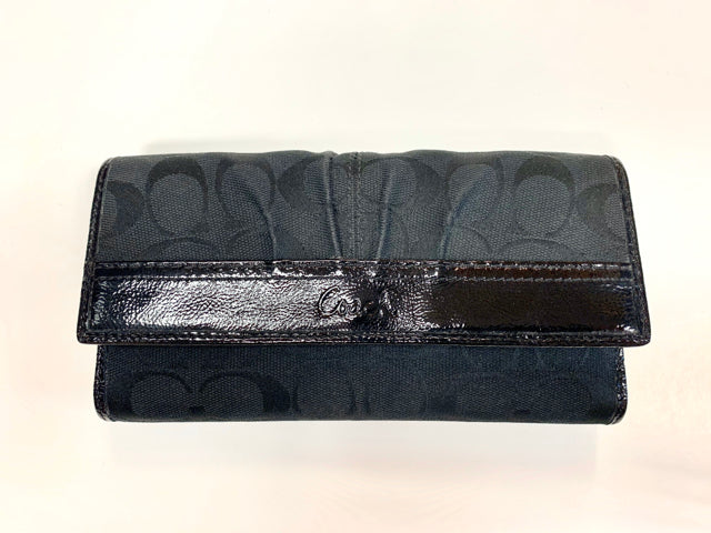 Wallet patent trim signature canvas